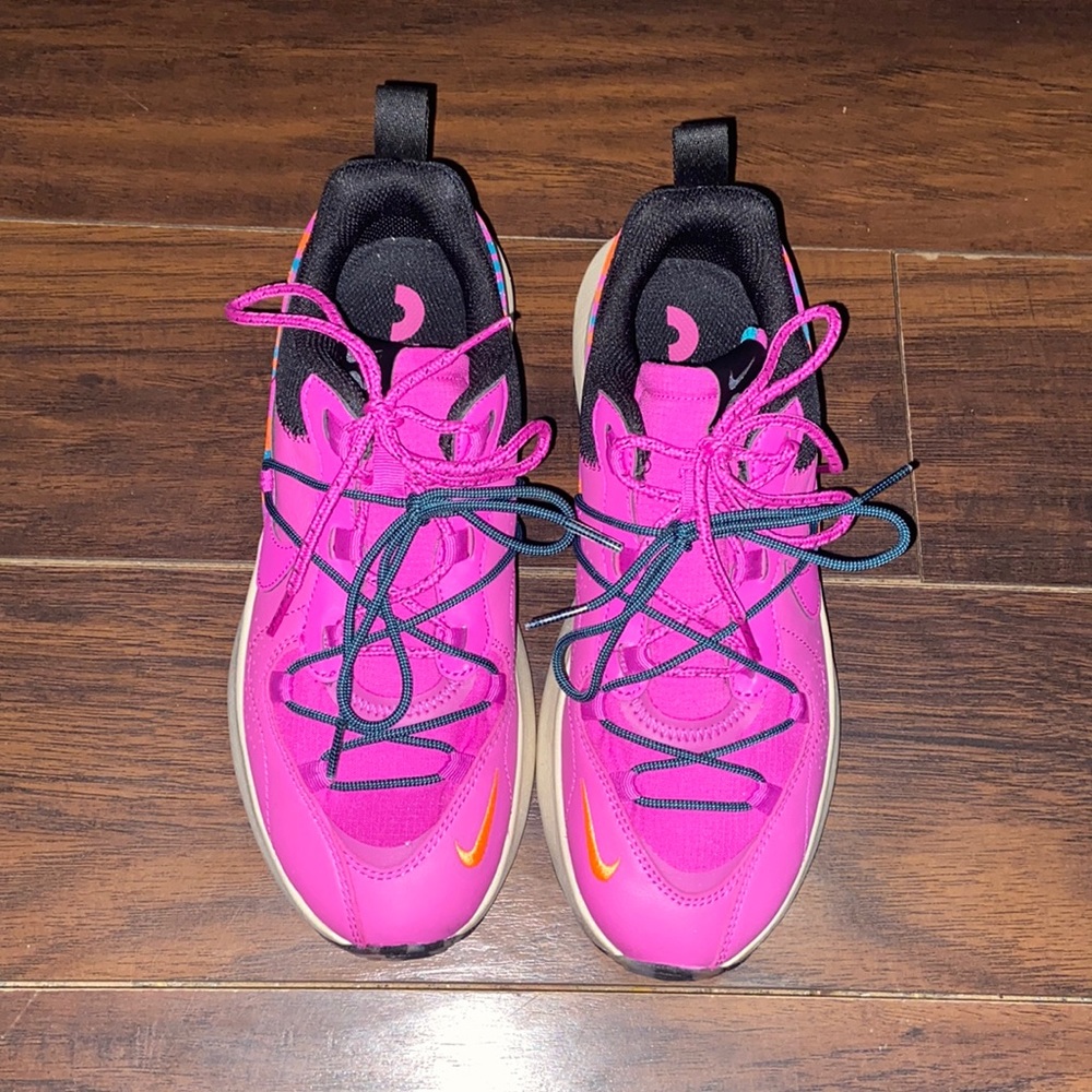 Nike Air - Size 9